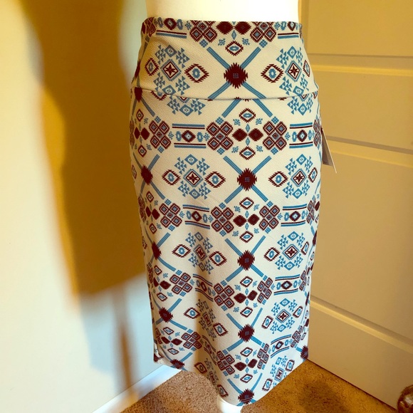 LuLaRoe Dresses & Skirts - Lularoe Cassie skirt